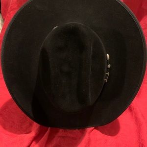 Black Cinch hat